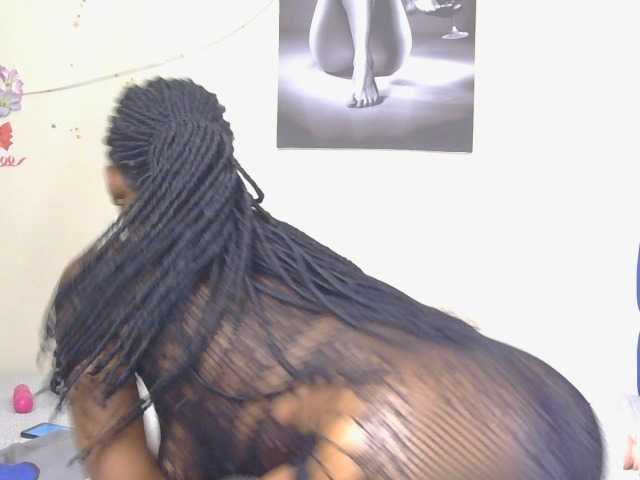 CocoTease33 live cam on BongaCams