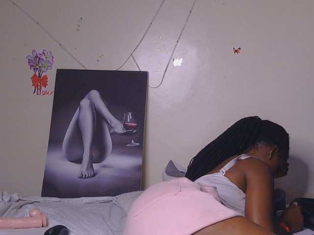 CocoTease33 live cam on BongaCams