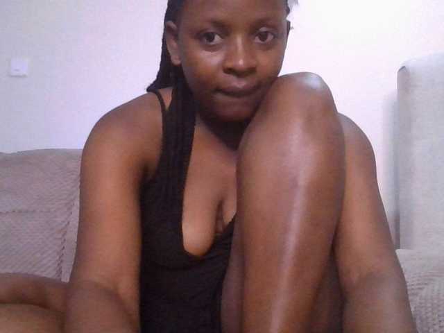CocoTease33 live cam on BongaCams