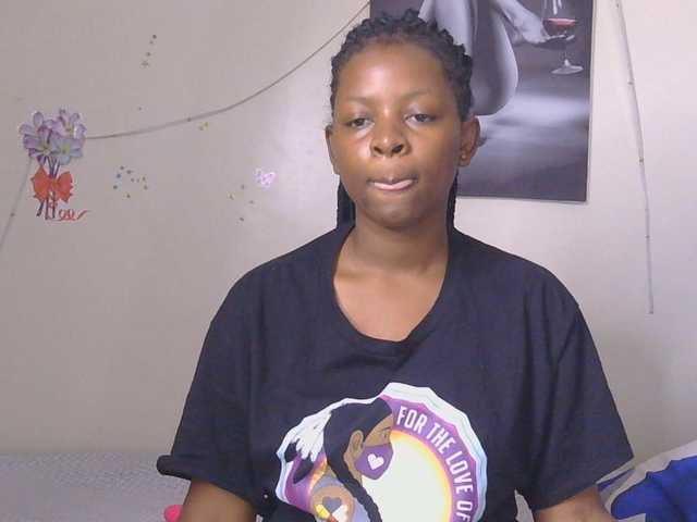 CocoTease33 live cam on BongaCams