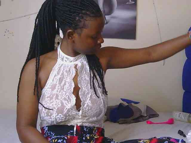 CocoTease33 webcam