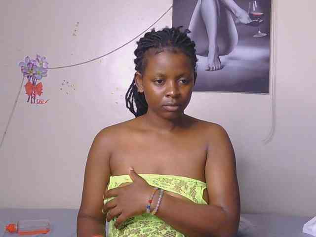 CocoTease33 webcam