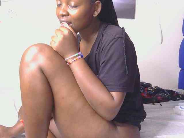 CocoTease33 webcam