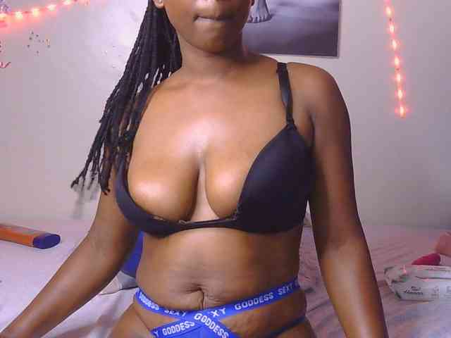 CocoTease33's webcam live show