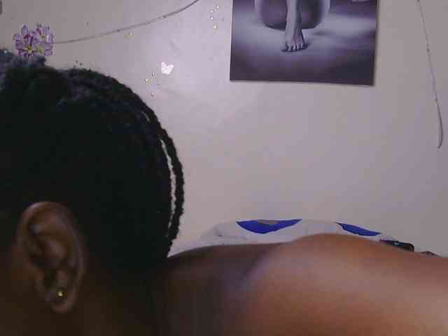 CocoTease33 webcam