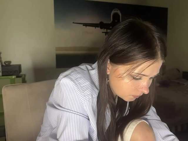 MaiaMassingill live cam preview