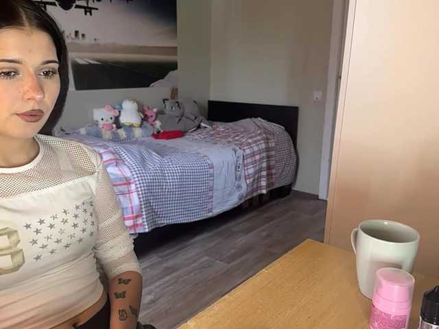 MaiaMassingill live cam on BongaCams