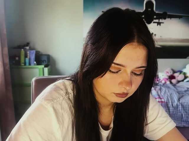 MaiaMassingill live cam preview
