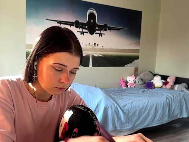 MaiaMassingill live cam preview