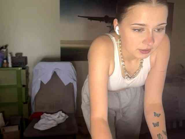 MaiaMassingill webcam