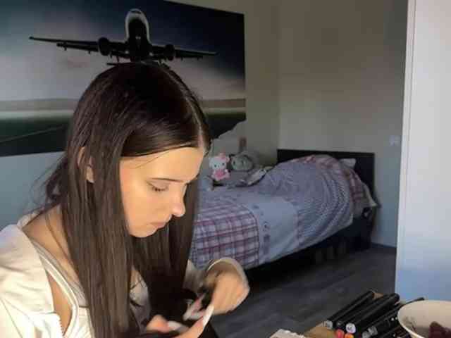 MaiaMassingill webcam