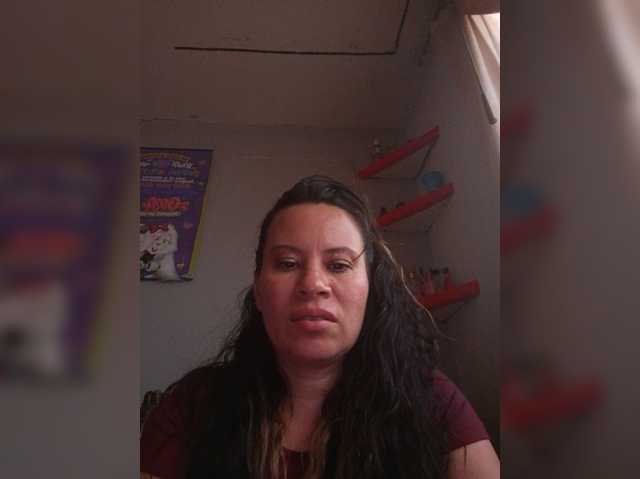 Rhaelya live cam preview