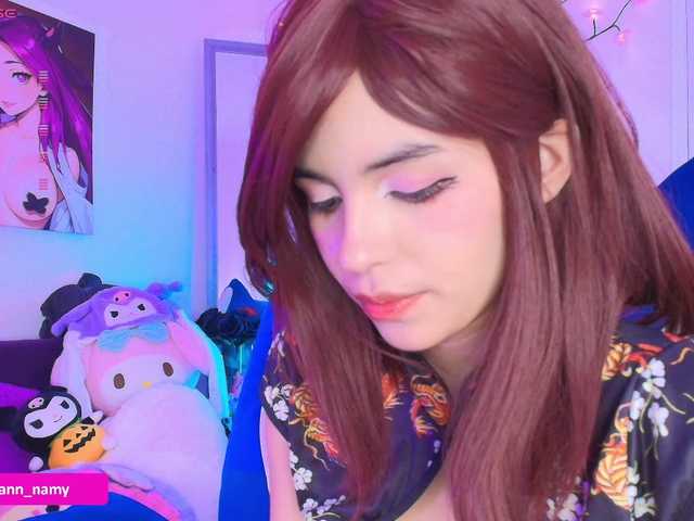 Swannamy — live female cam