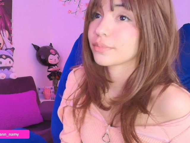 Swannamy — live female cam