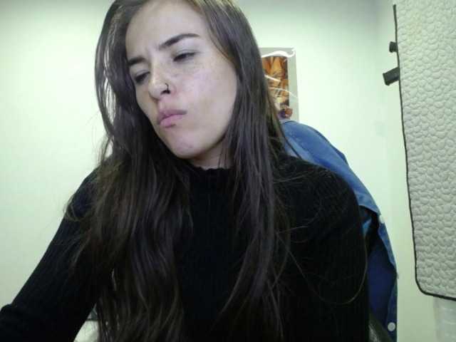 HELSEY live cam on BongaCams