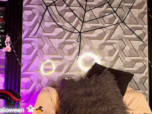LIZVELVET live cam on BongaCams