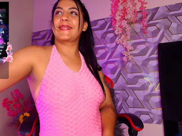 LIZVELVET live cam on BongaCams
