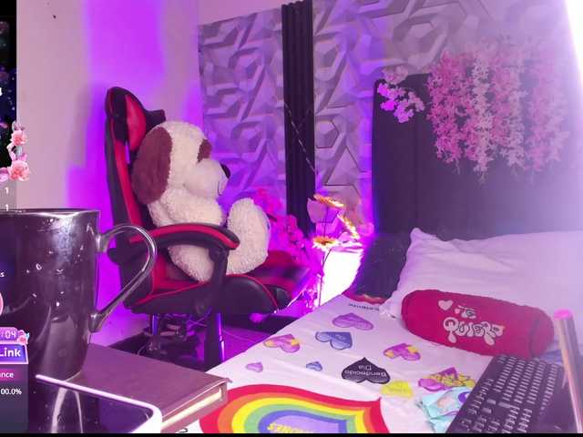 LIZVELVET live cam on BongaCams