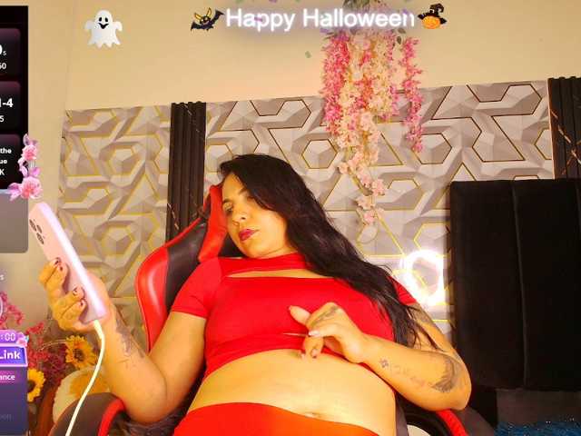 LIZVELVET live cam on BongaCams