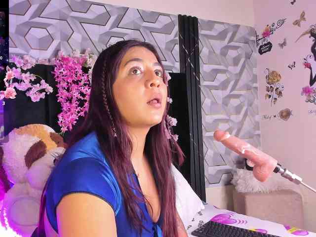 LIZVELVET webcam