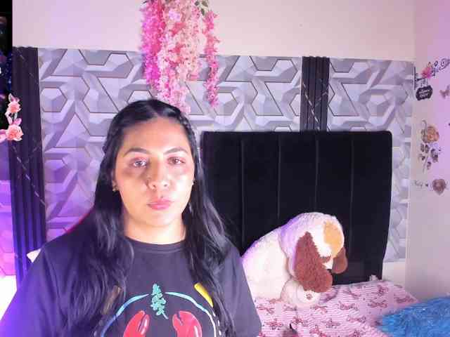 LIZVELVET webcam