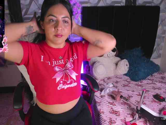 LIZVELVET webcam