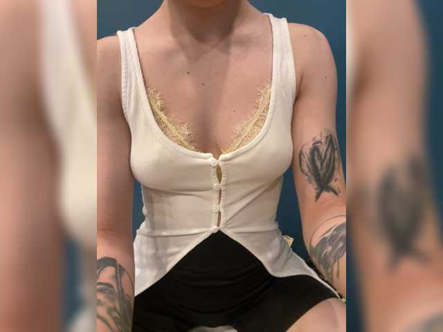 Evagogogo live cam on BongaCams