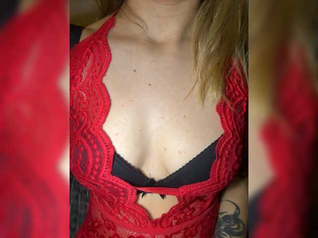Evagogogo live cam on BongaCams