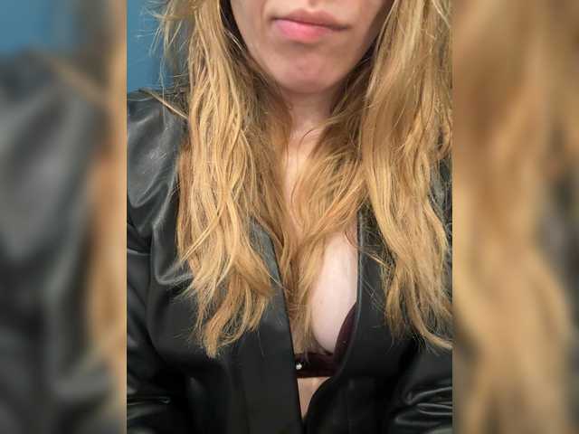 Evagogogo live cam on BongaCams