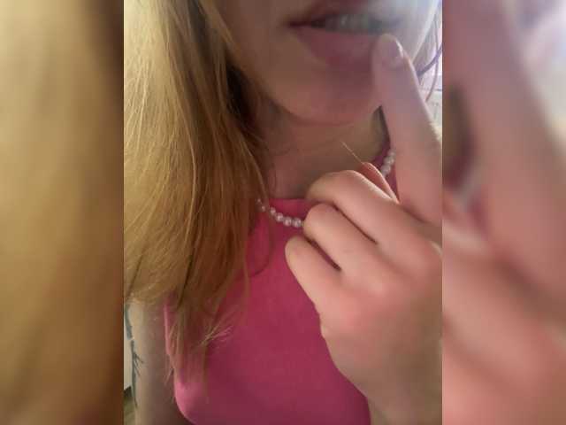 Evagogogo live cam on BongaCams