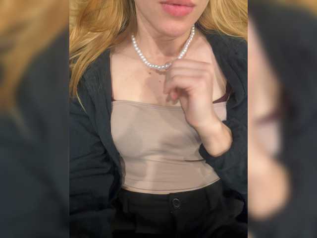 Evagogogo live cam on BongaCams
