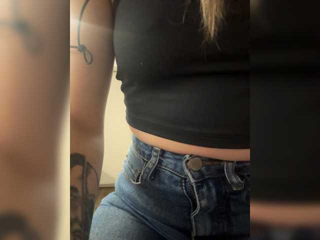 Evagogogo, live now on BongaCams