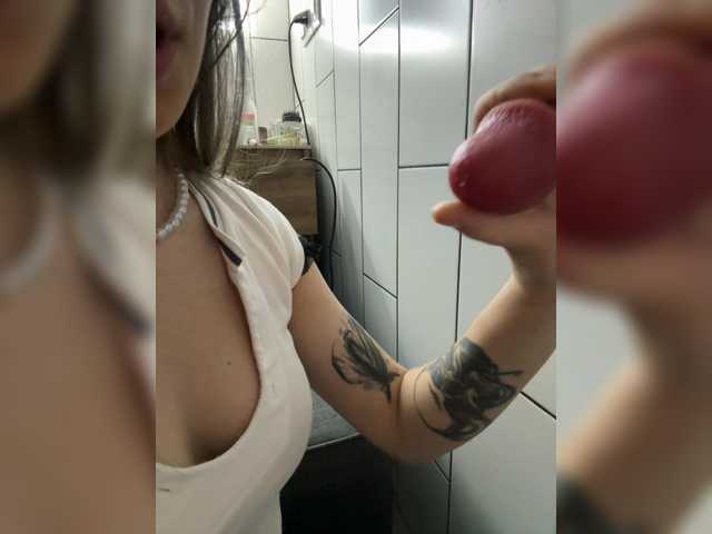 Evagogogo live cam on BongaCams