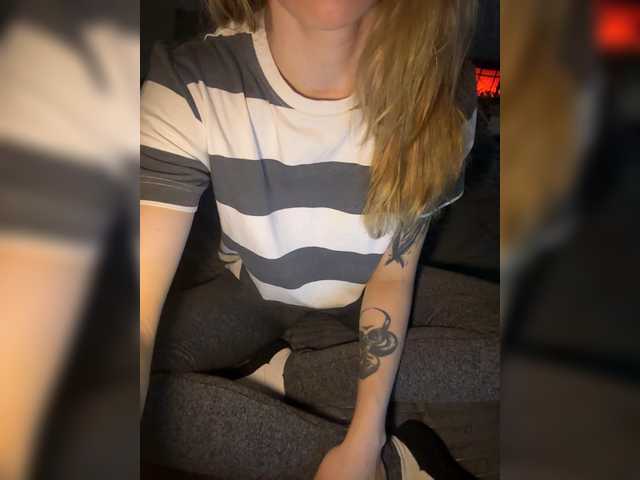 Evagogogo live cam on BongaCams