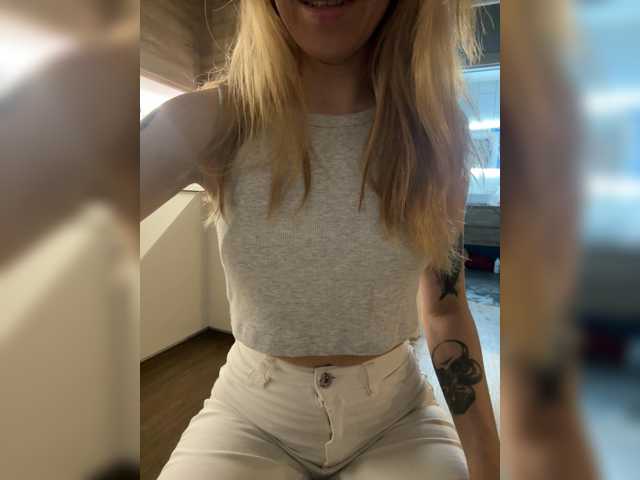 Evagogogo live cam on BongaCams