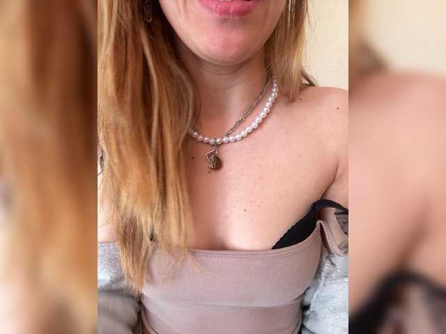 Evagogogo live cam on BongaCams
