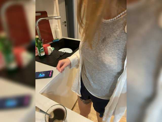 Evagogogo live cam on BongaCams