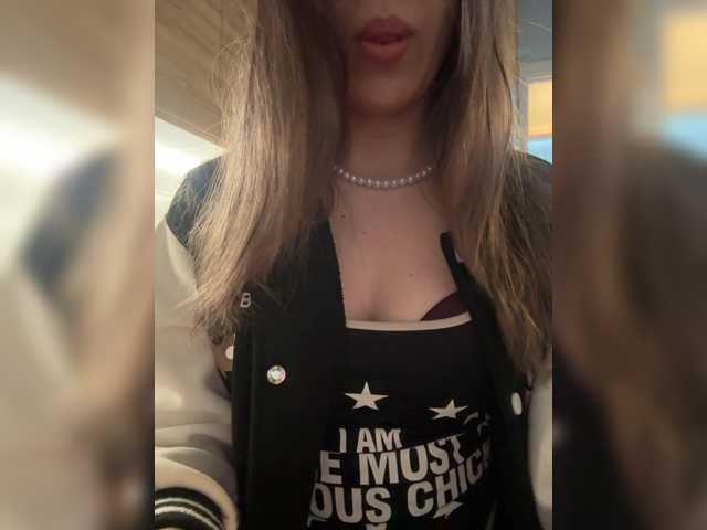 Evagogogo live cam on BongaCams