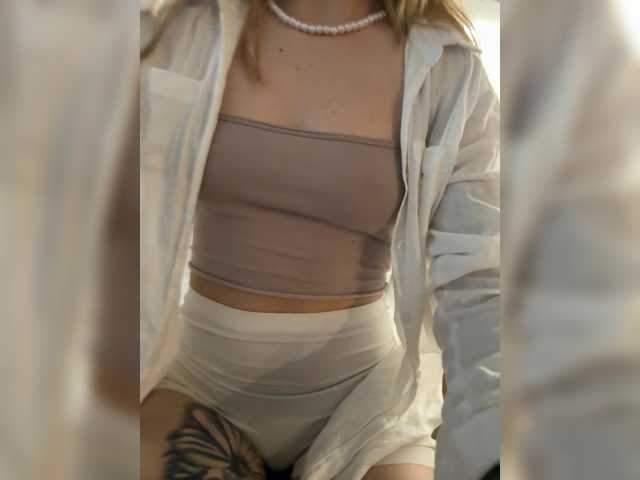 Evagogogo live cam on BongaCams