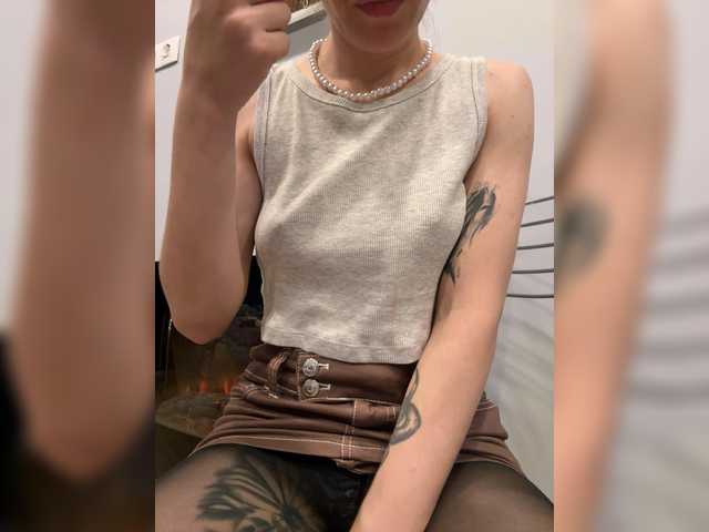 Evagogogo live cam on BongaCams