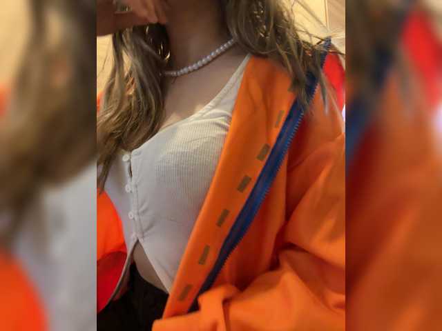 Evagogogo live cam on BongaCams