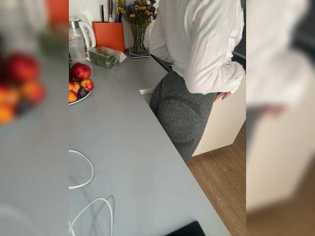 Evagogogo live cam on BongaCams