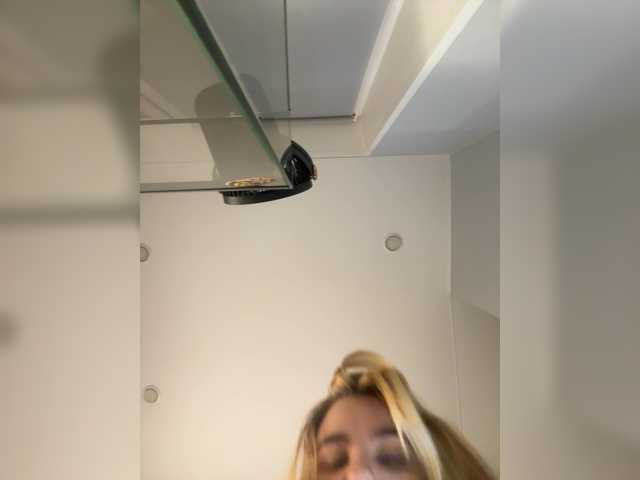 Evagogogo live cam on BongaCams
