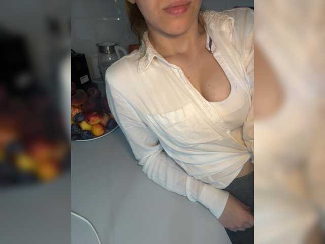 Evagogogo live cam on BongaCams
