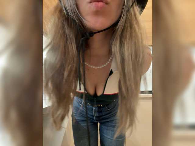 _Cocobeach_ live cam on BongaCams