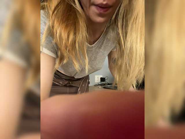 Evagogogo live cam on BongaCams