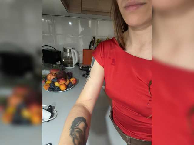 Evagogogo live cam on BongaCams