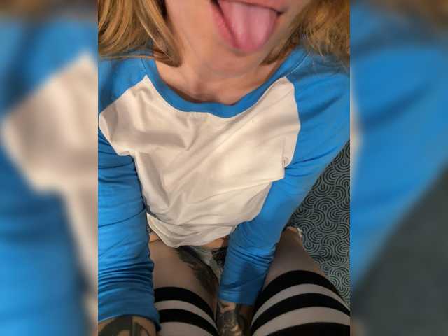 Evagogogo live cam on BongaCams