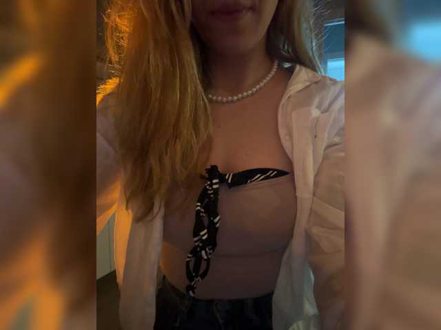 Evagogogo live cam on BongaCams