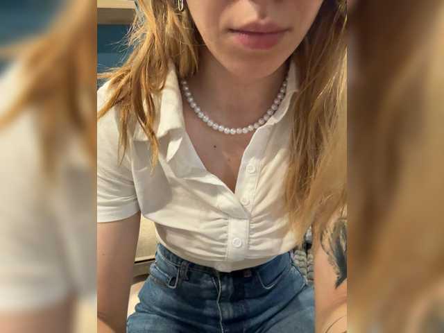 Evagogogo live cam on BongaCams